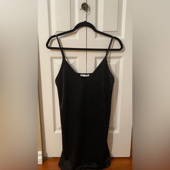 NWOT! ZARA Mini black V neck dress! - Picture 4 of 4